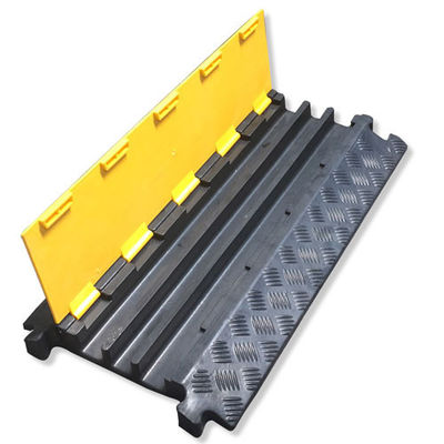 Het op zwaar werk berekende van de de Beschermers Rubberkabel van het Vloerkoord Materiaal van de de Beschermersvertrager